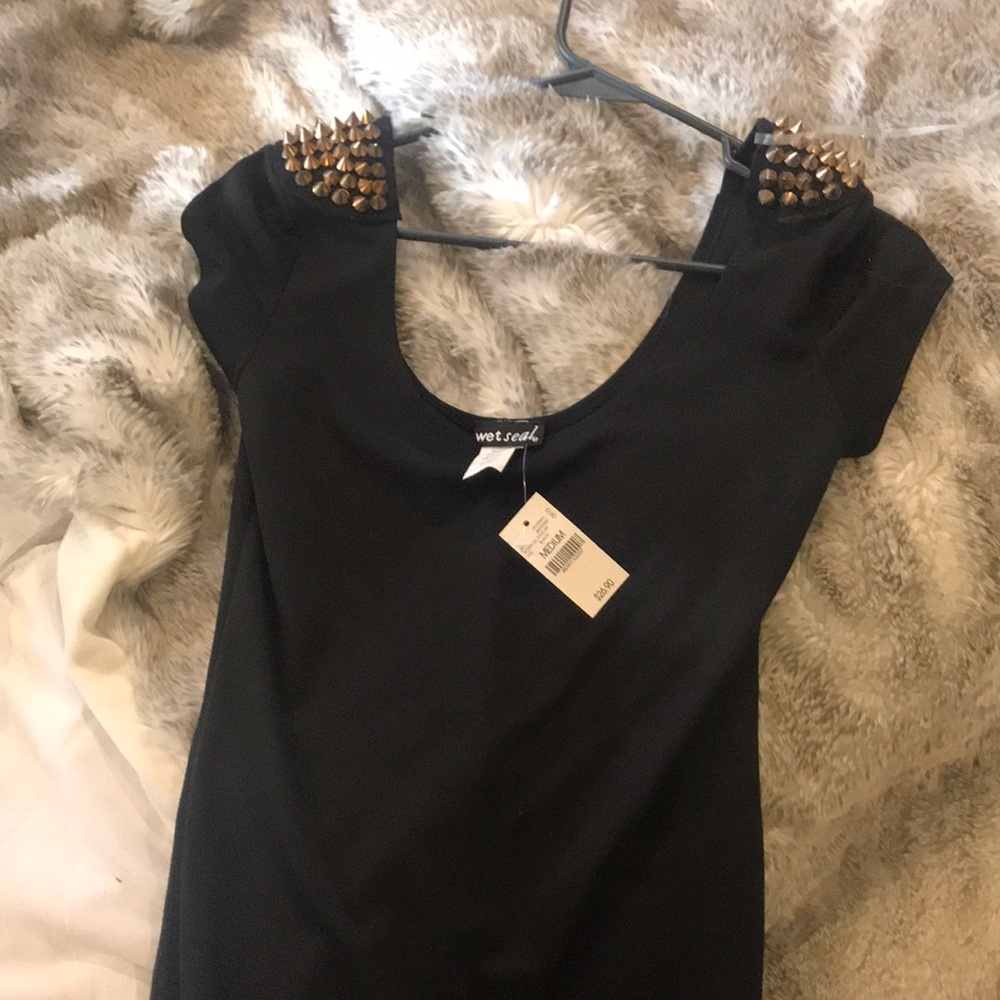 LBD - Picture 4 of 4